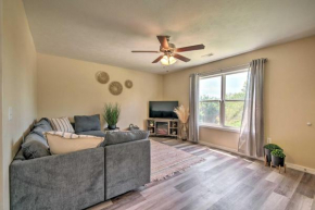 Charming Branson House with Fireplace and Grill!
